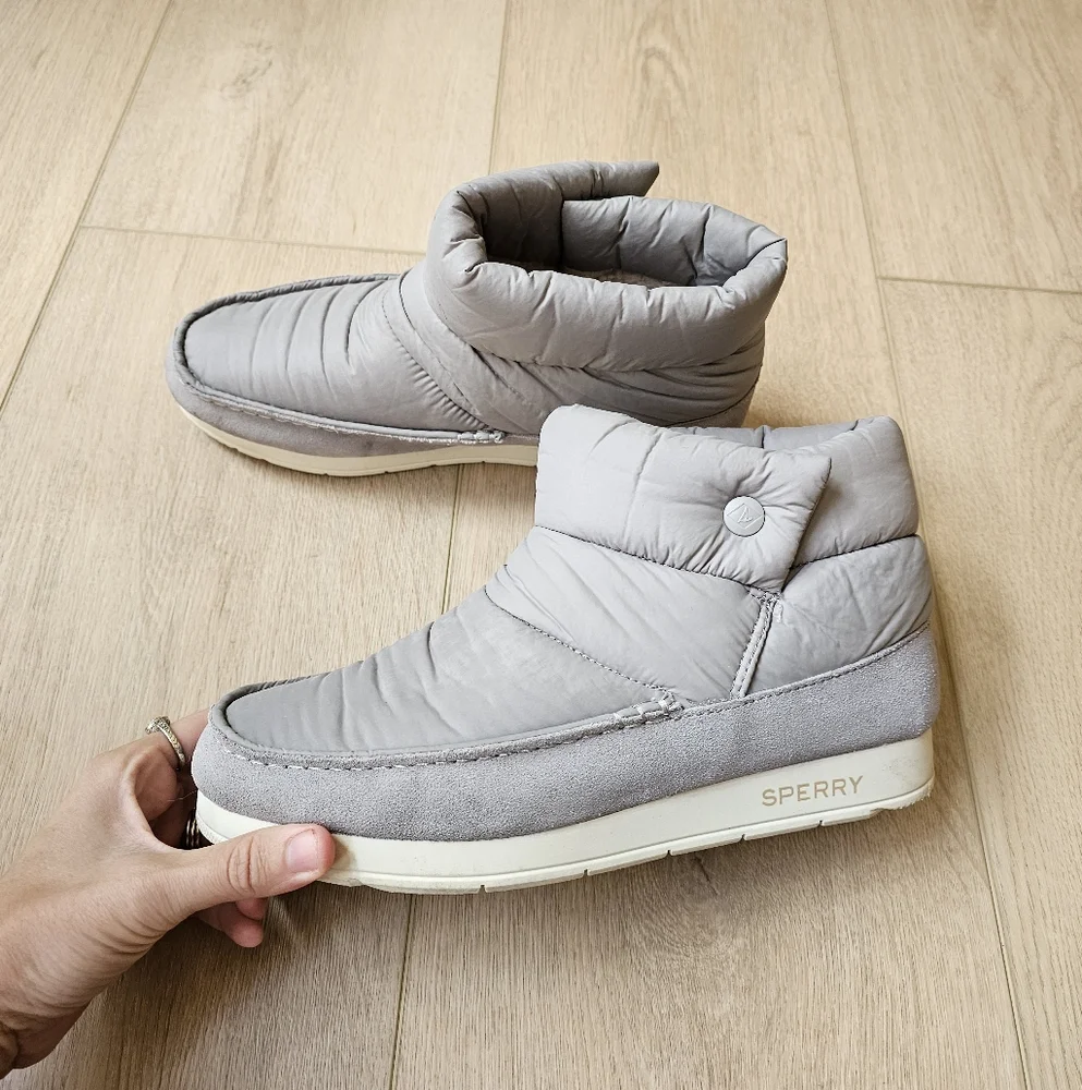 Sperry Snow Booties Size 9.5 gray with teddy lining slip on Moc-sider style